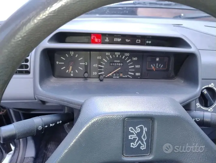 Peugeot 205 1989 photo 3
