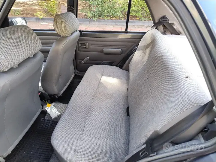 Peugeot 205 1989 photo 4