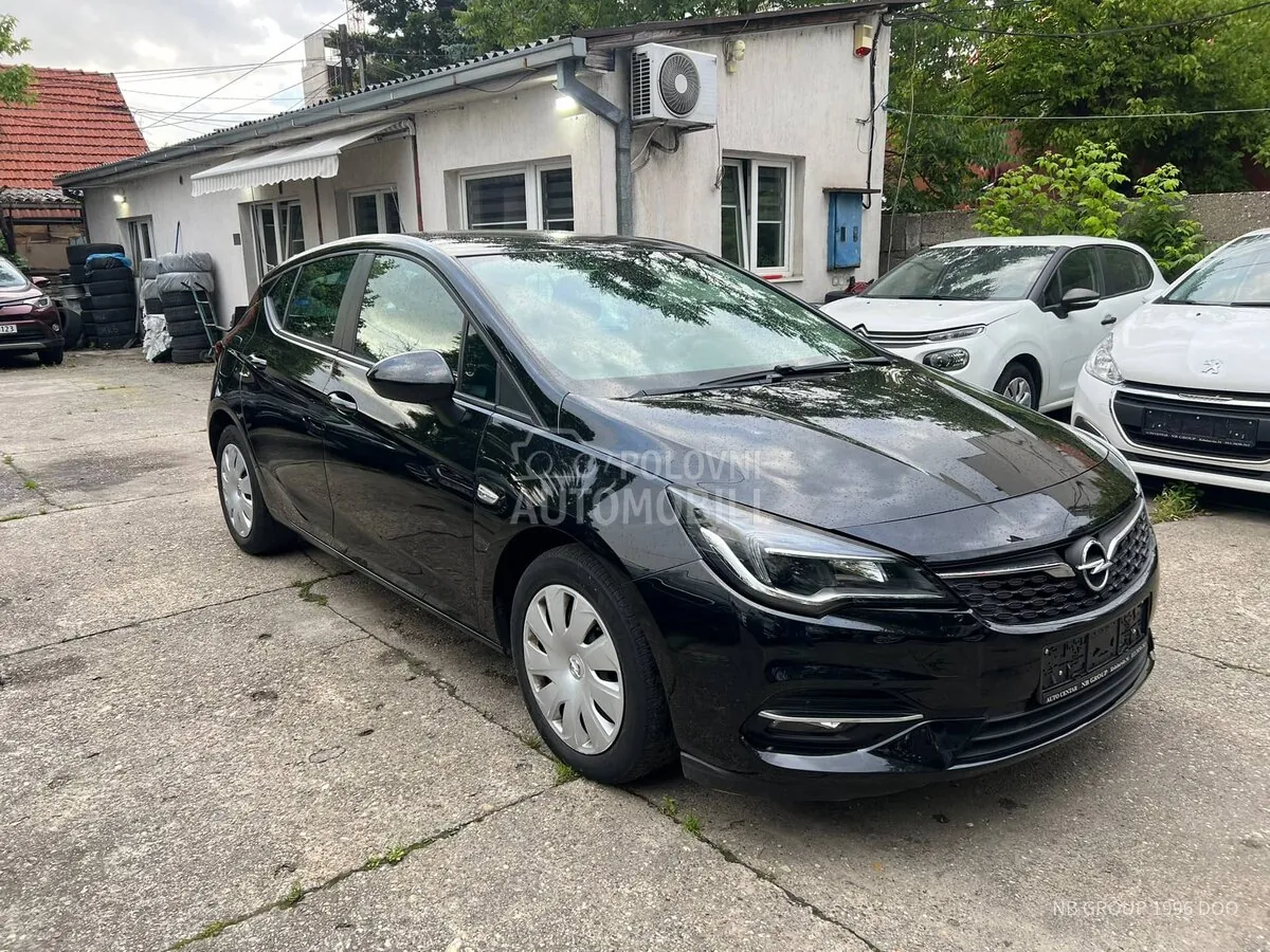 Opel Astra K 2020 photo 3