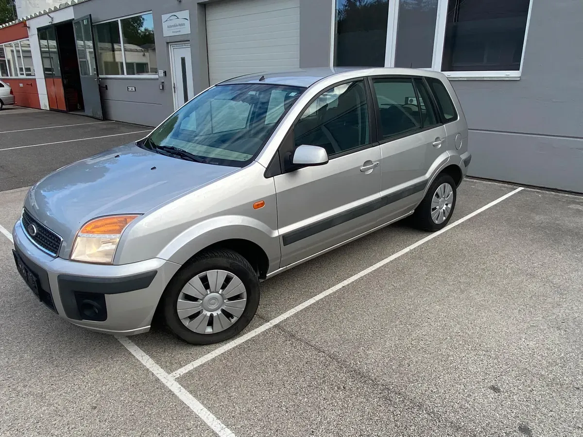Ford Fusion 2006 photo 2