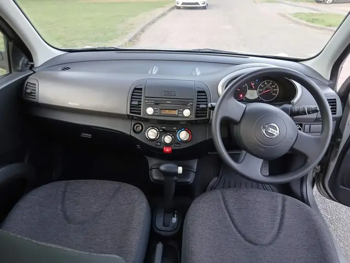 Nissan Micra 2005 photo 2