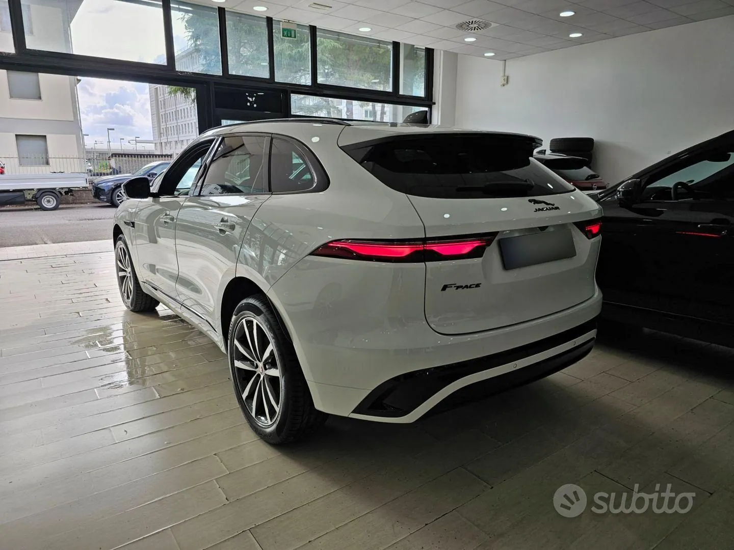 Jaguar F-Pace 2023 photo 4