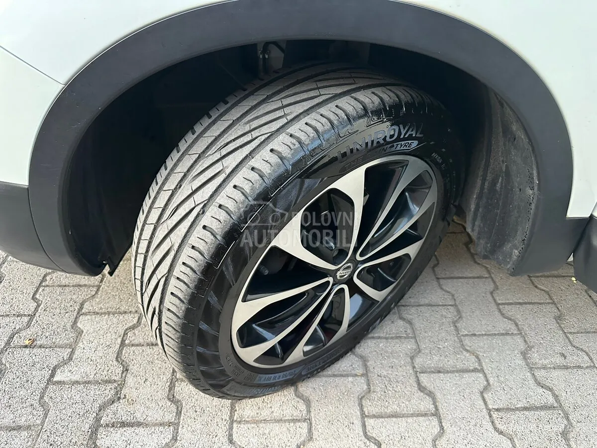 Nissan Qashqai 2011 photo 2