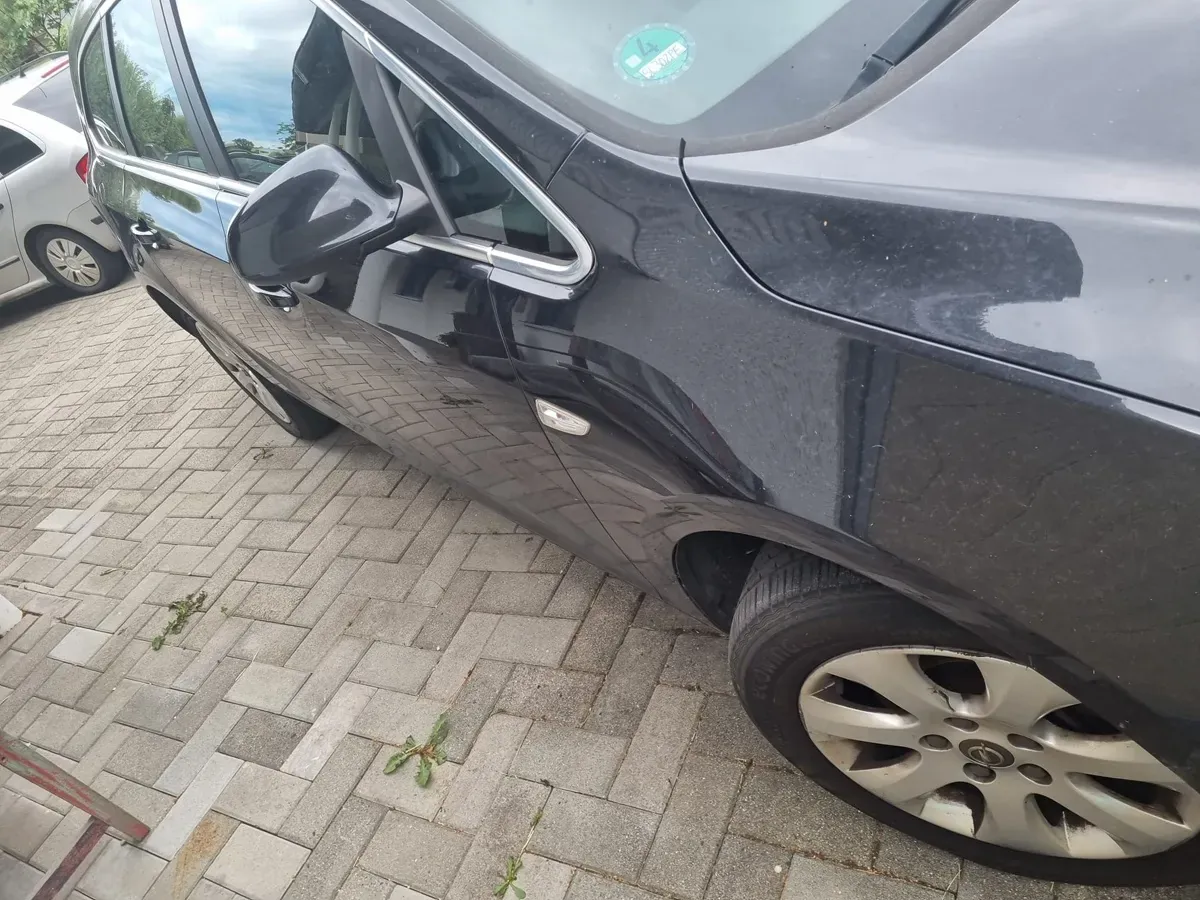 Opel Astra 2012 photo 2