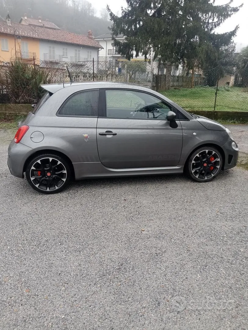 Abarth 595 Competizione 2017 photo 2
