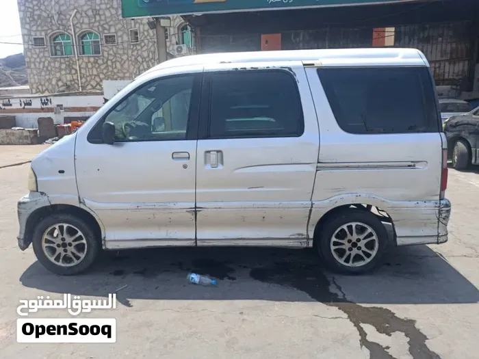 Daihatsu Other 2003 photo 2