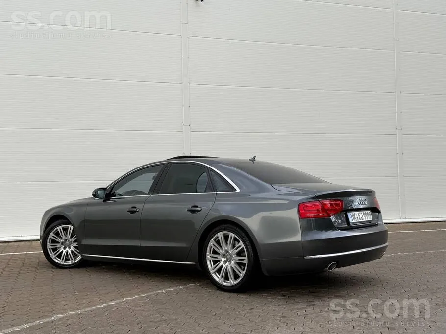 Audi A8 2011 photo 4