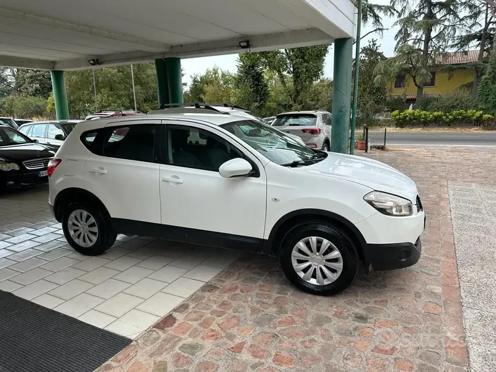 Nissan Qashqai 2012 photo 4