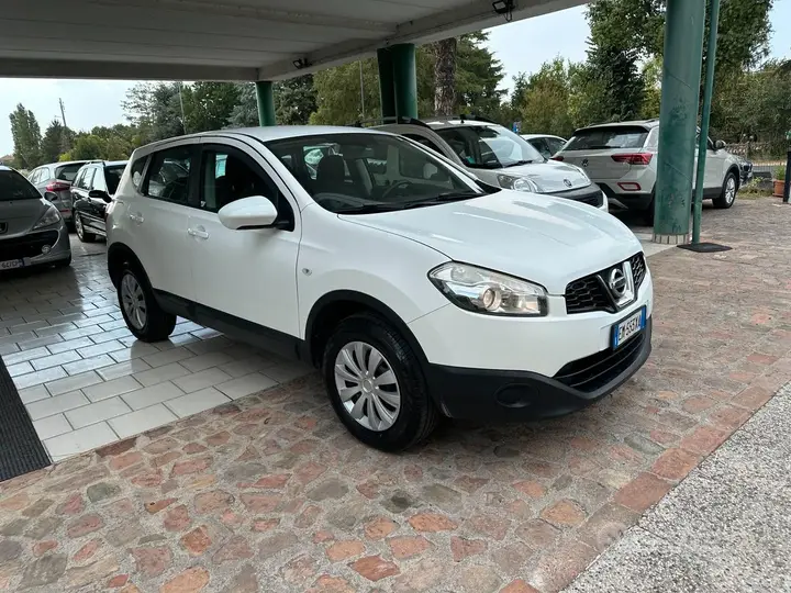 Nissan Qashqai 2012 photo 3
