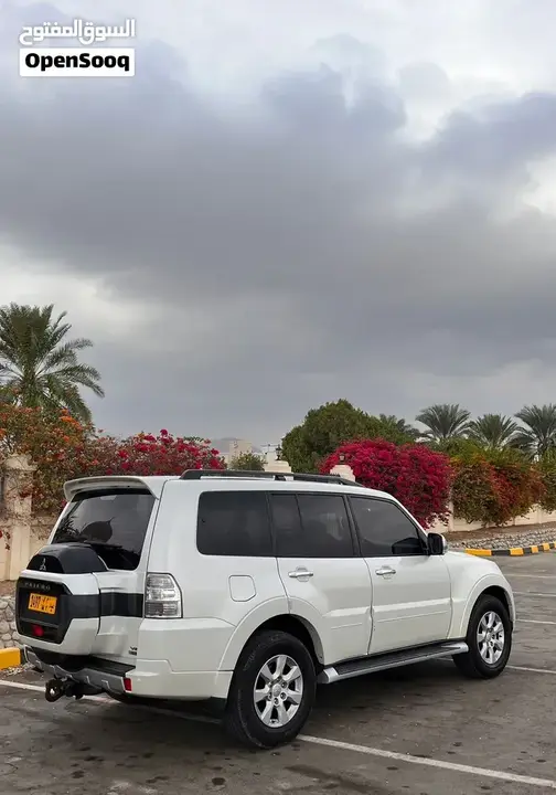 Mitsubishi Pajero 2015 photo 2