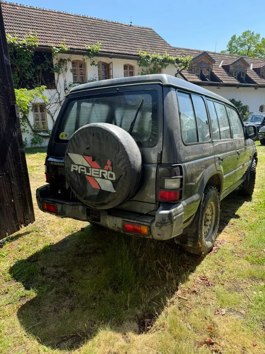 Mitsubishi Pajero 1991 photo 3