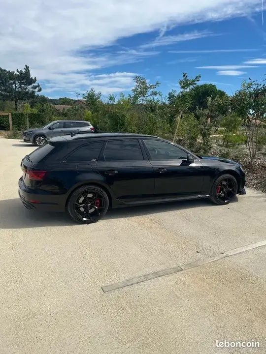 Audi A4 2019 photo 2
