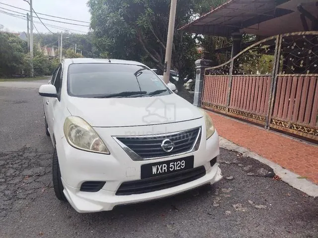 Nissan Almera
