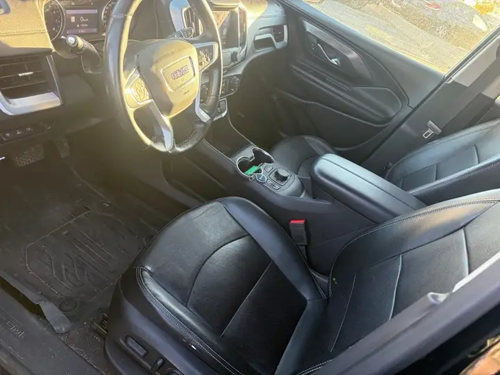 GMC Terrain 2023 photo 3