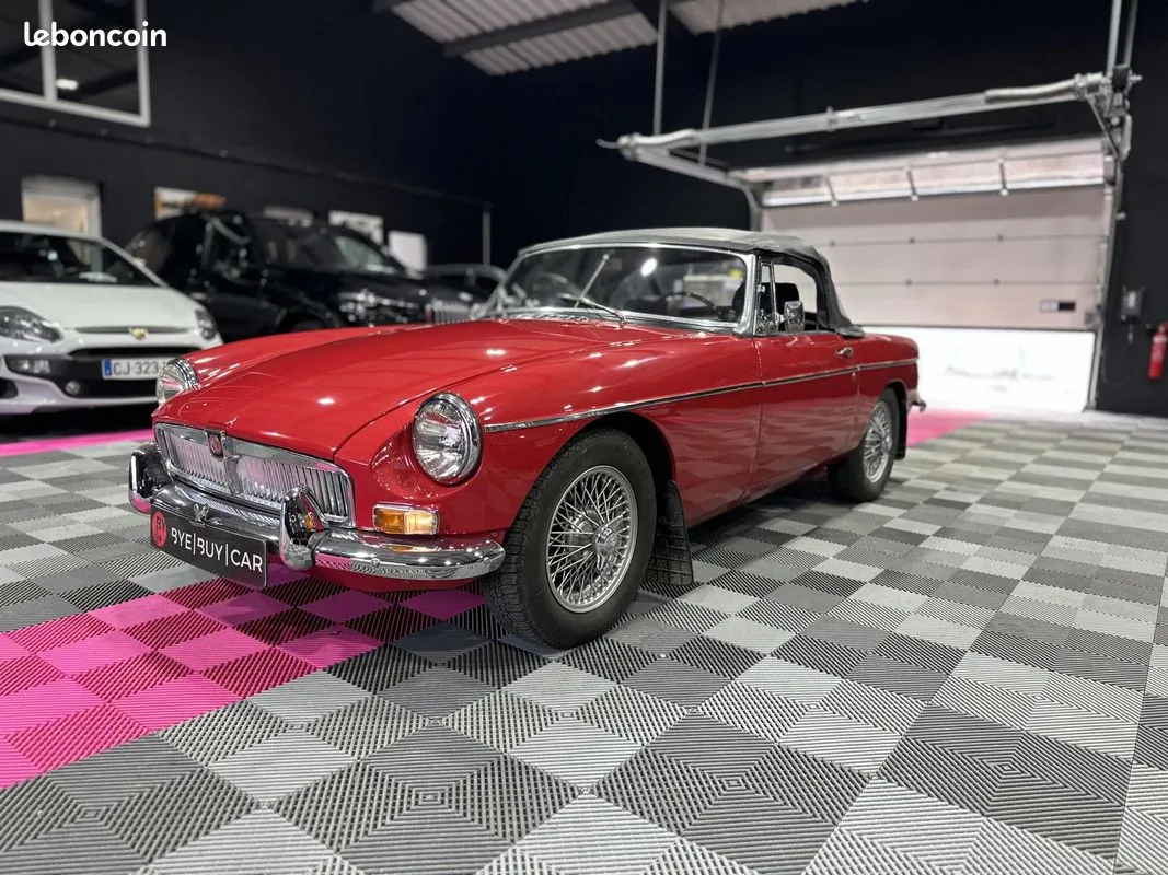 MG B Roadster 1963 photo 2