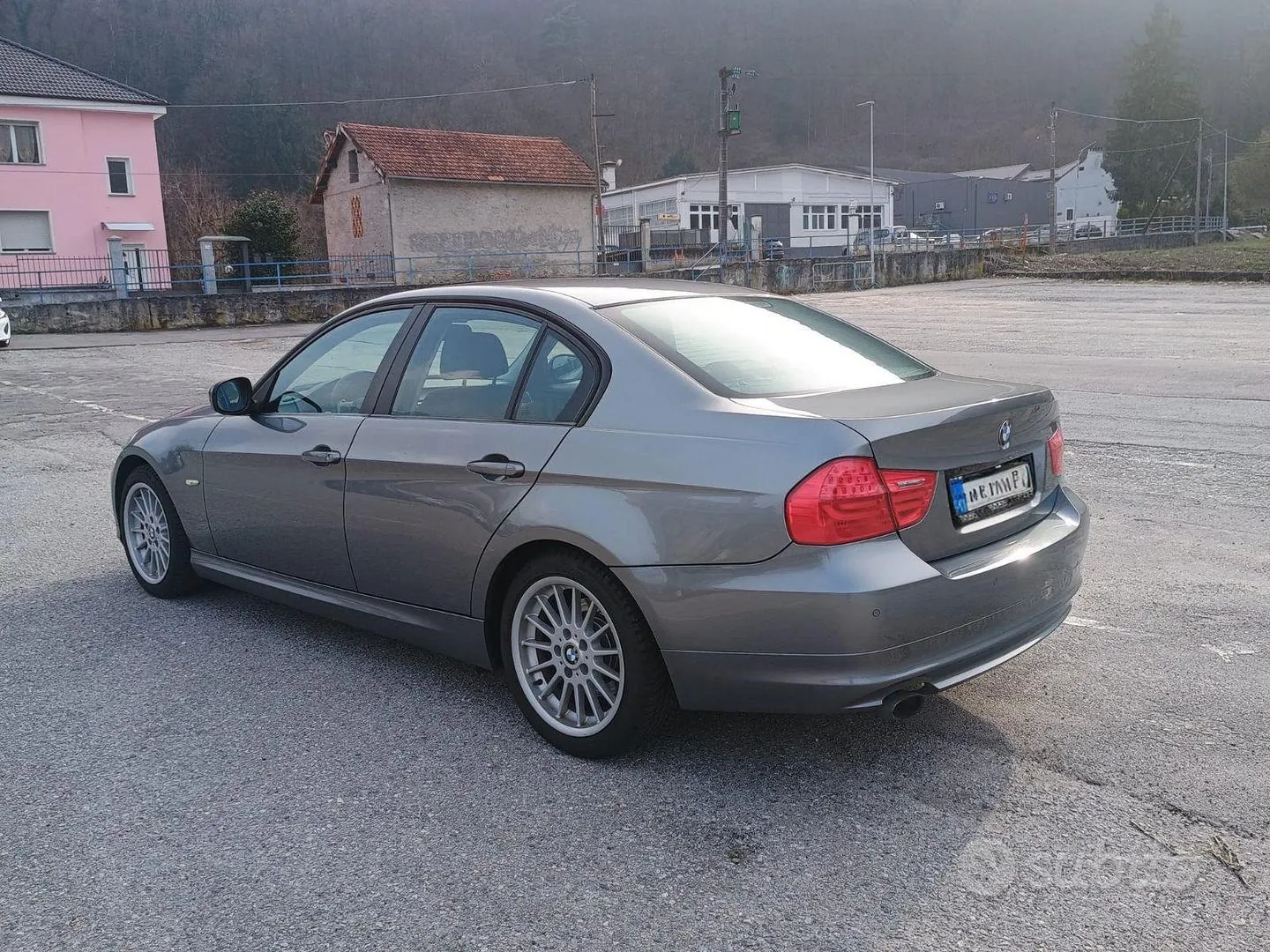 BMW 320D 2012 photo 3
