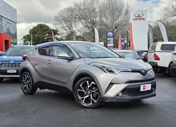 Toyota C-Hr 2018 photo 2