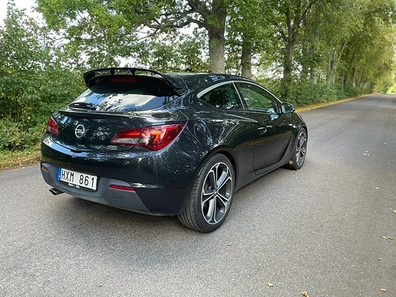 Opel Astra 2013 photo 3