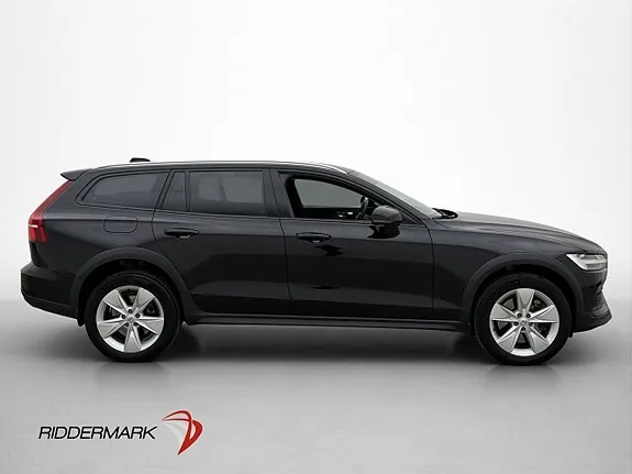 Volvo V60 Cross Country 2023 photo 5