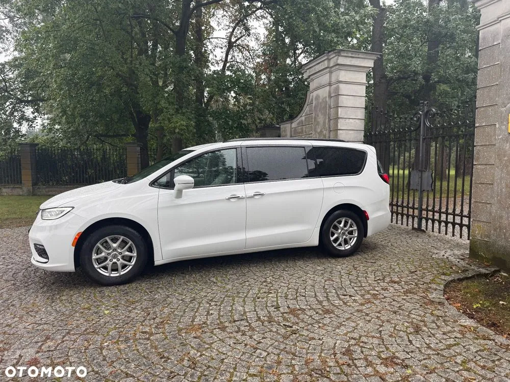 Chrysler Pacifica 2021 photo 3