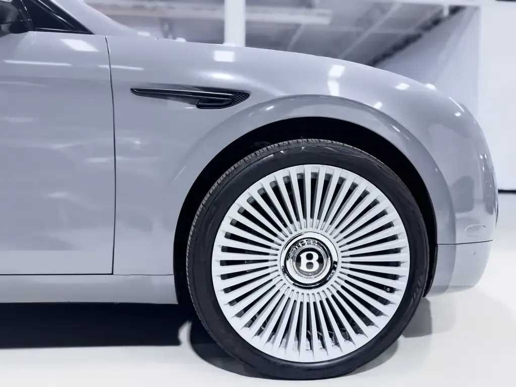Bentley Flying Spur 2014 photo 5