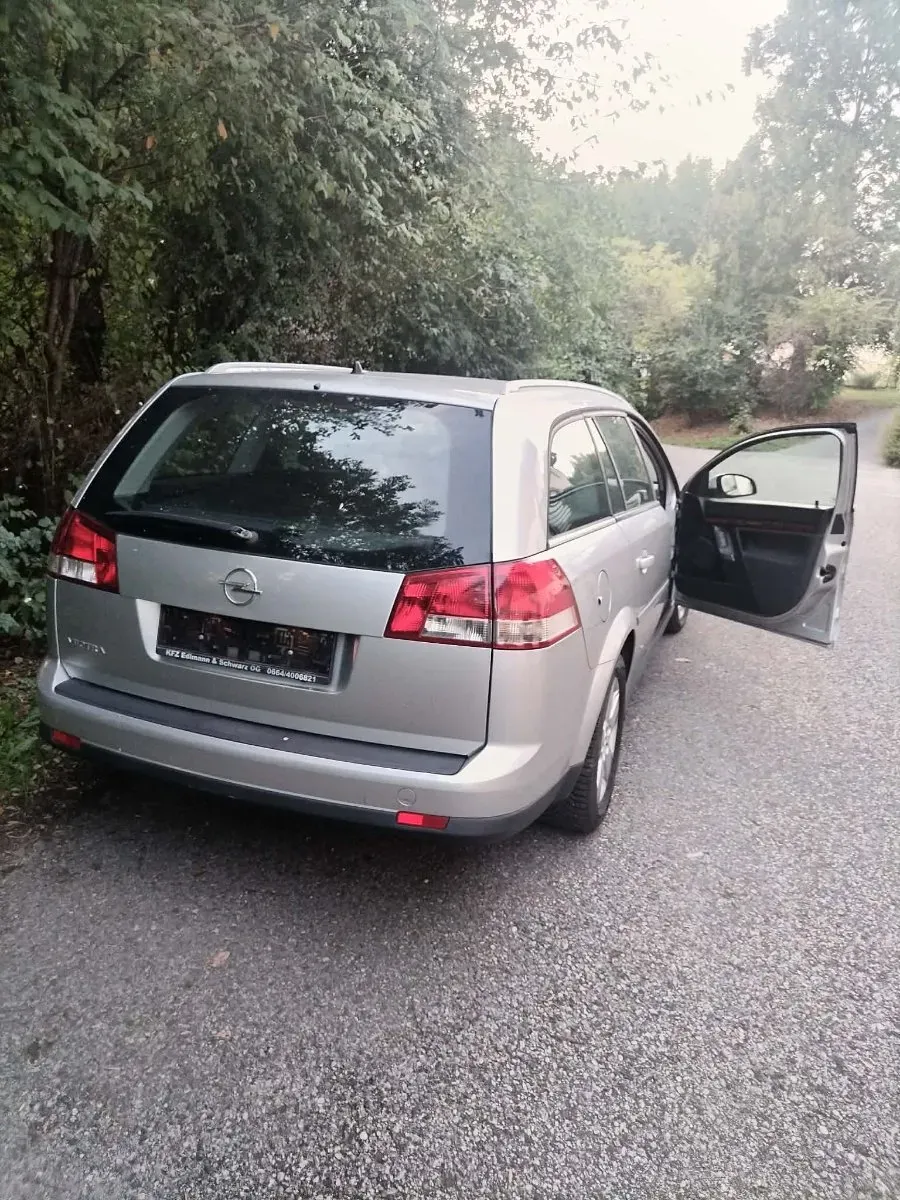 Opel Vectra 2004 photo 3