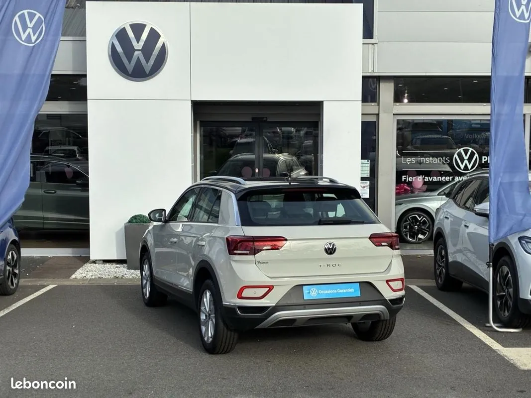 Volkswagen T-Roc 2023 photo 3