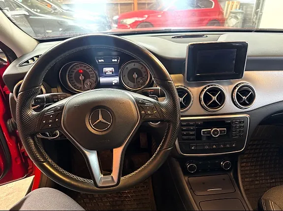 Mercedes-Benz Gla180
