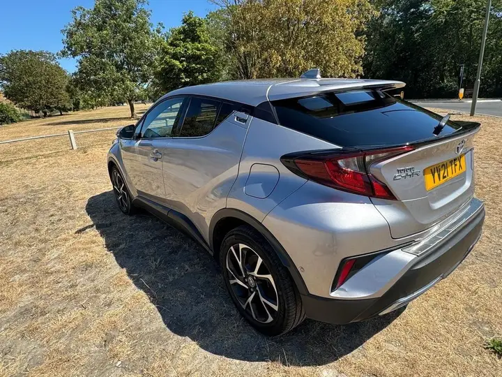 Toyota C-Hr 2021 photo 3