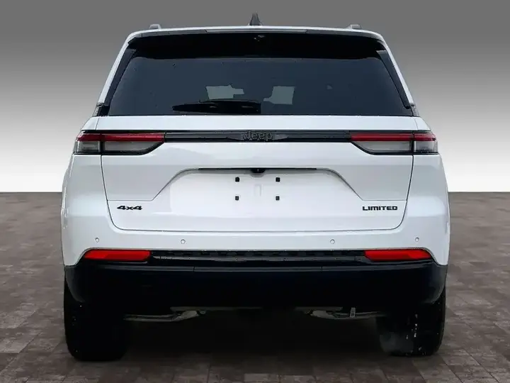 Jeep Grand Cherokee 2024 photo 4