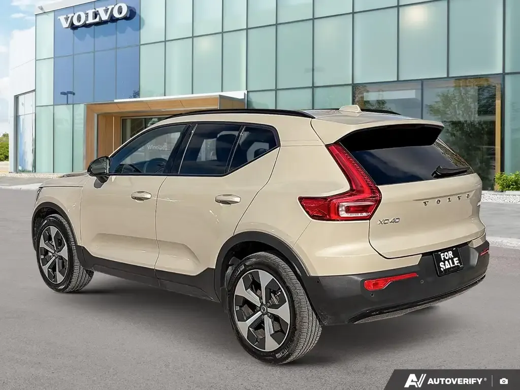 Volvo Xc40 2025 photo 4