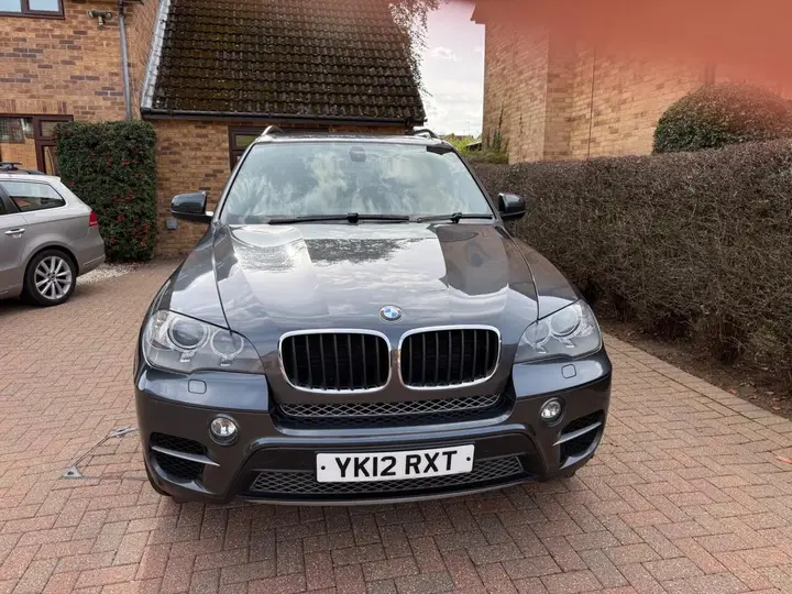 BMW X5 2012 photo 2