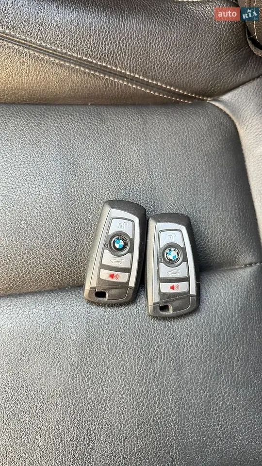 BMW 3 Series 2016 photo 2