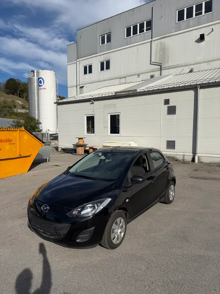 Mazda Mazda2