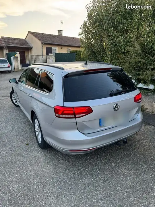 Volkswagen Passat 2019 photo 3