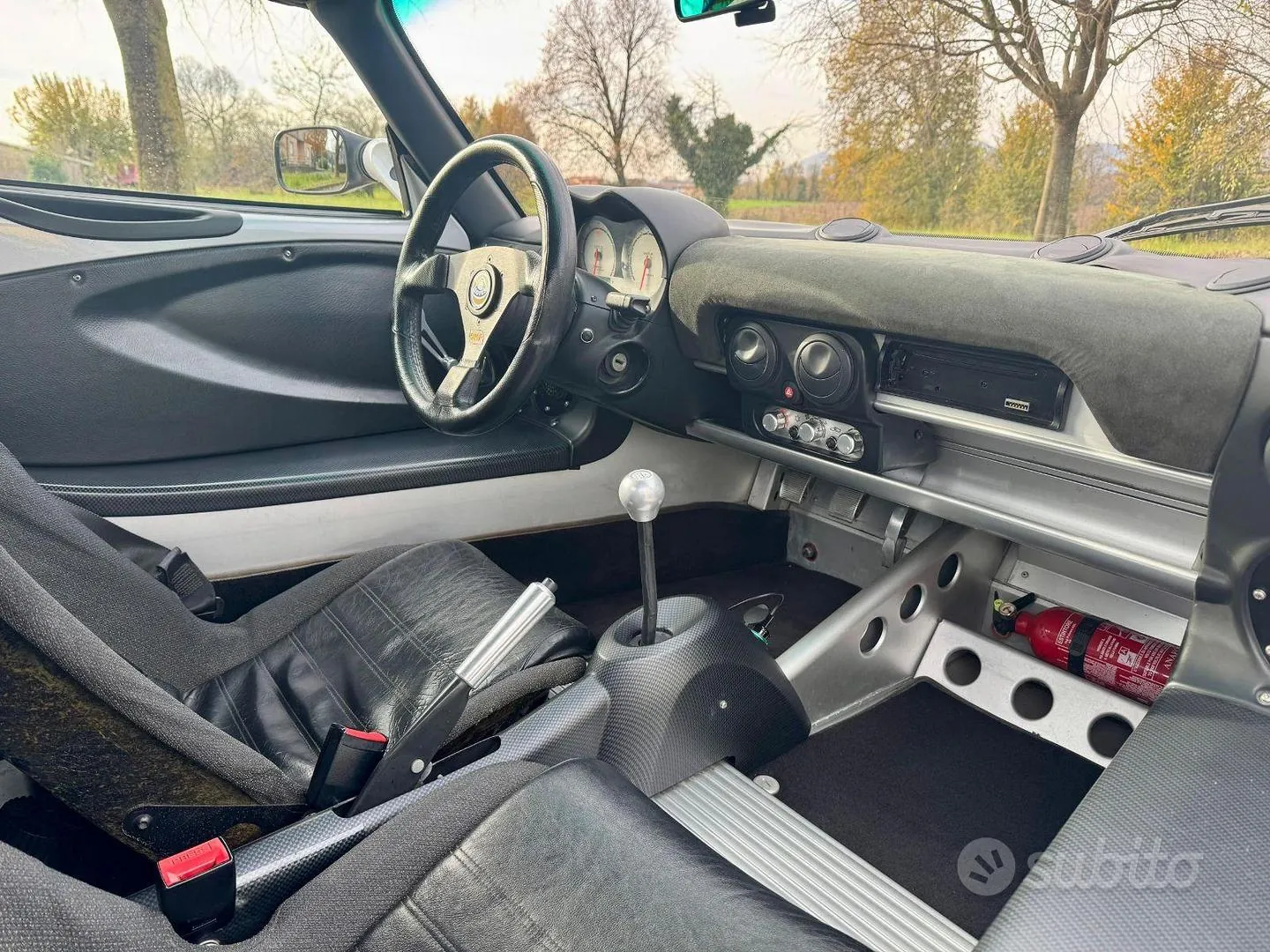 Lotus Elise 2002 photo 3