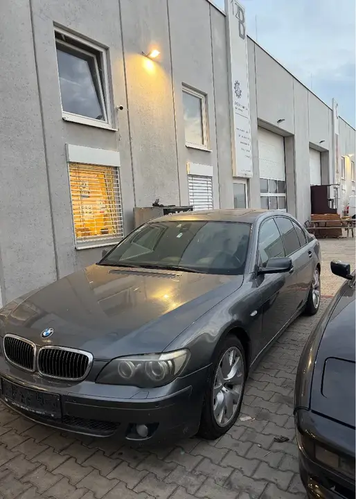 BMW 7 Series 2007 photo 3