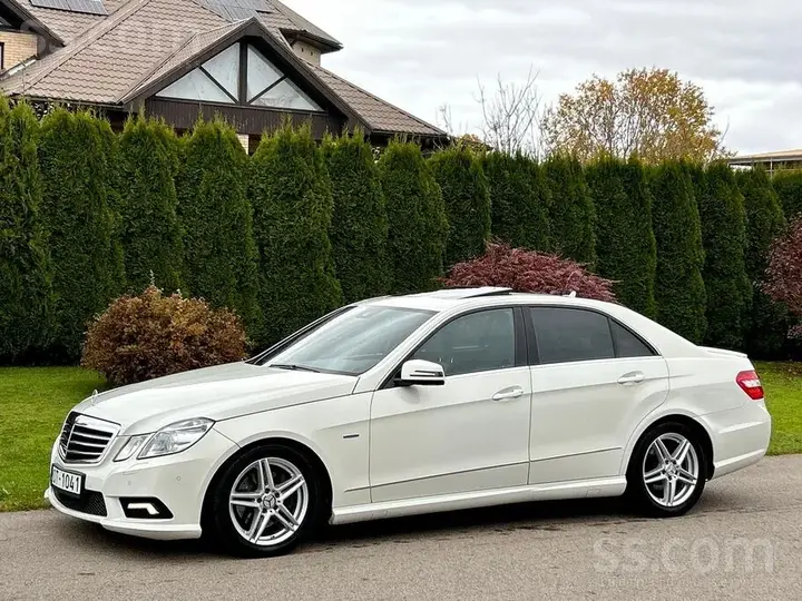 Mercedes-Benz E250 2011 photo 2
