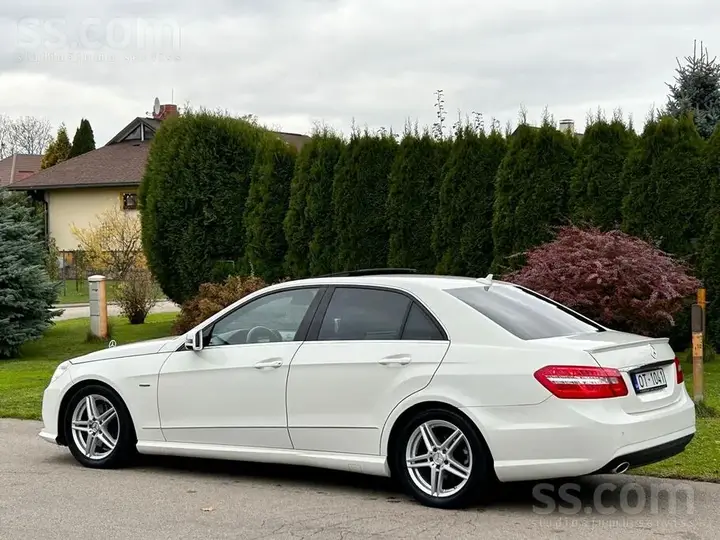 Mercedes-Benz E250 2011 photo 5