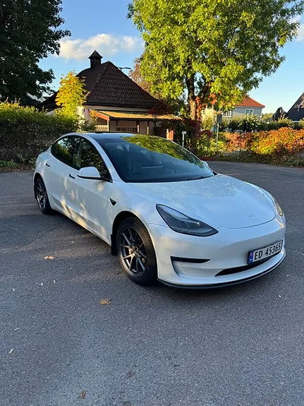Tesla Model 3 2021 photo 4