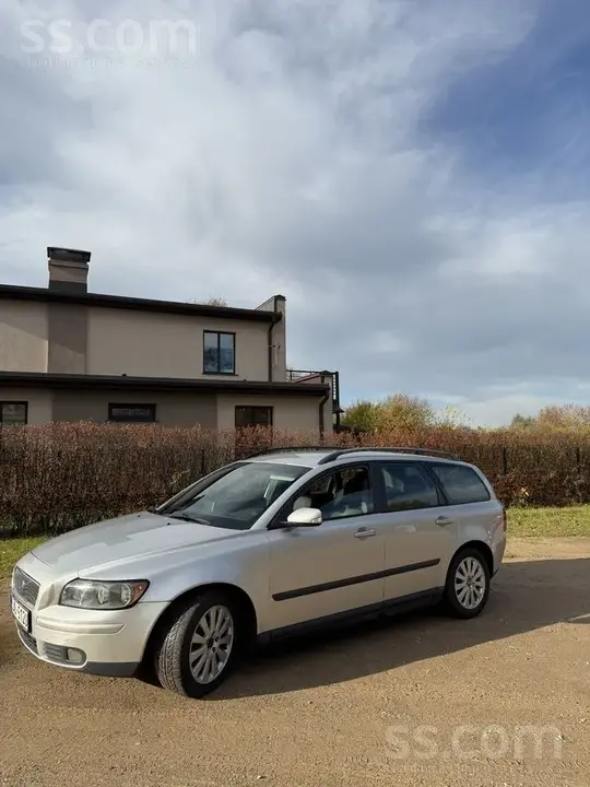 Volvo V50