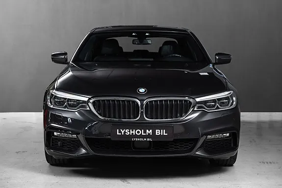 BMW 530I 2018 photo 2