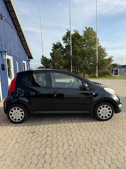 Peugeot 107 2009 photo 5