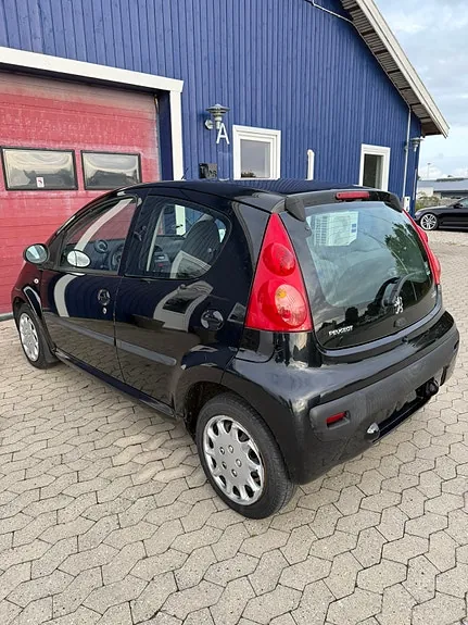 Peugeot 107 2009 photo 3