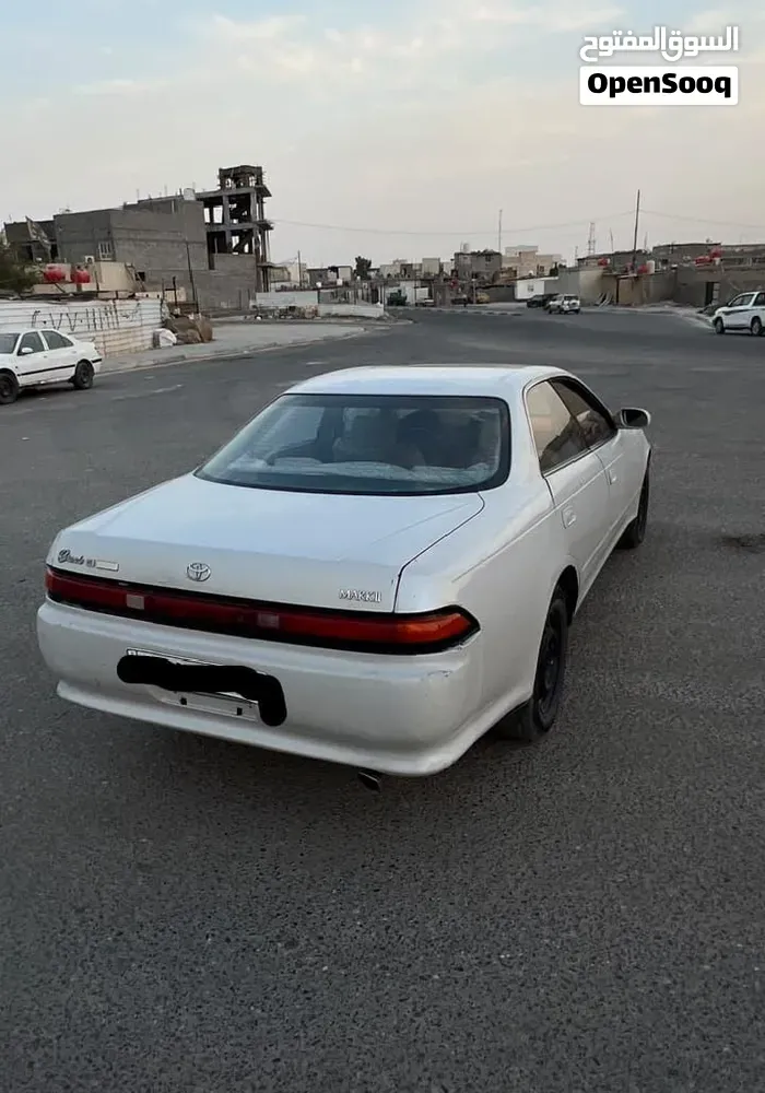 Toyota Crown 1993 photo 2