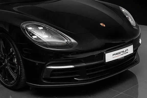 Porsche Panamera 4