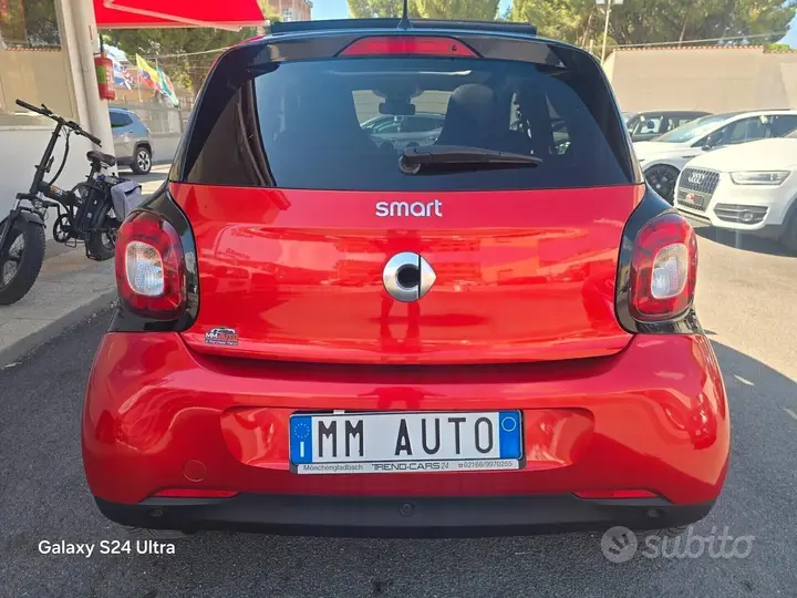 Smart Forfour 2017 photo 2