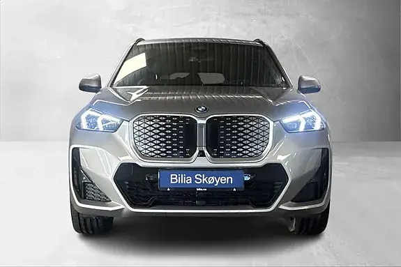 BMW Ix1 2026 photo 2
