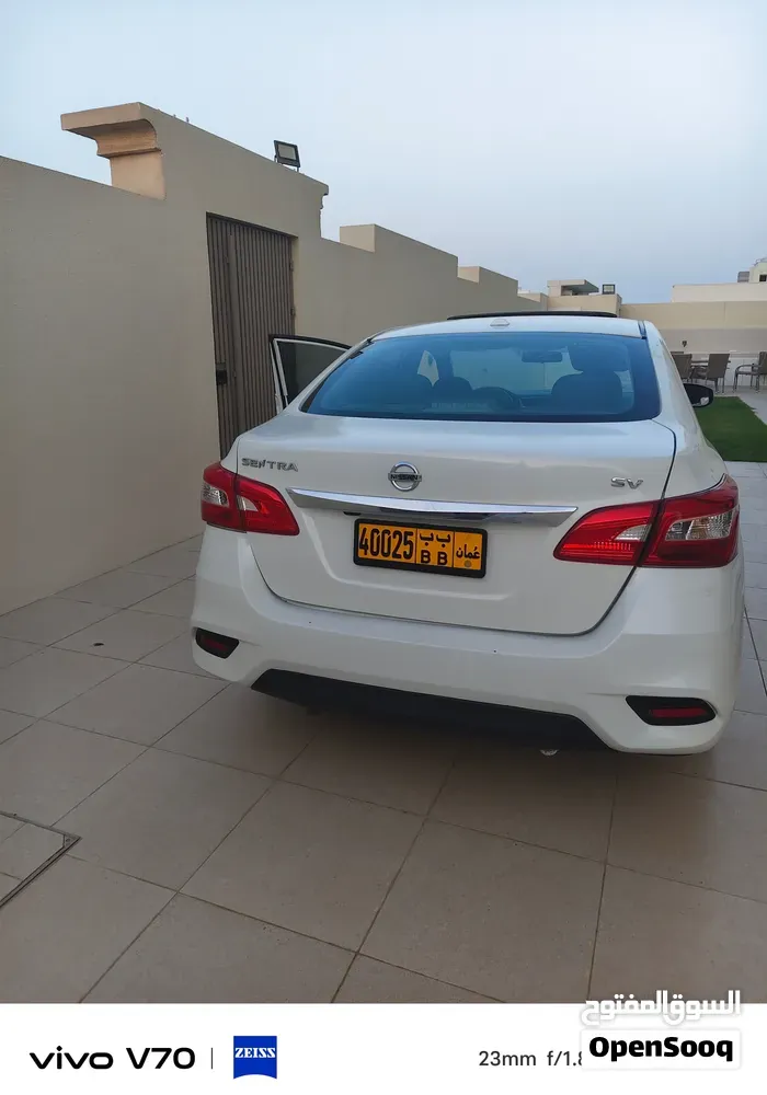 Nissan Sentra 2018 photo 2