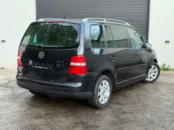 Volkswagen Touran 2005 photo 3